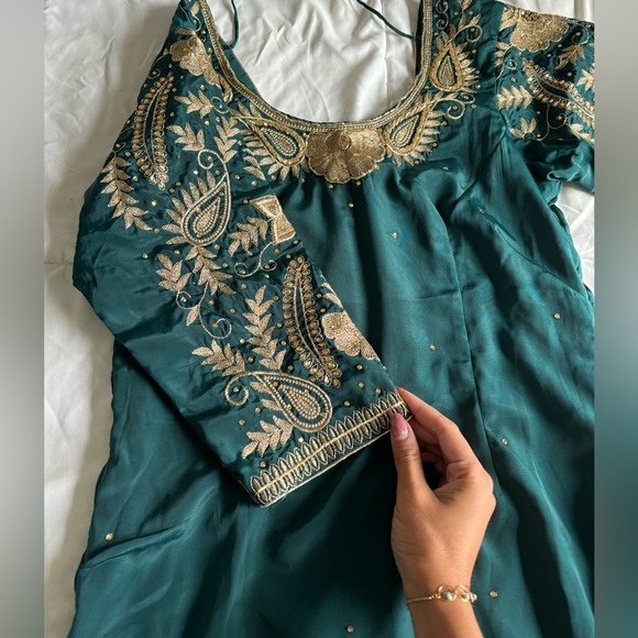 Teal Salwar Kurta Punjabi Suit (size Small/medium) - Picture 3 of 5
